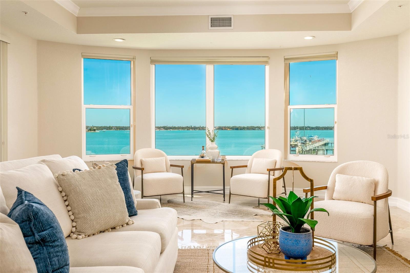 Image 13 of 82 For 220 108th Avenue 304