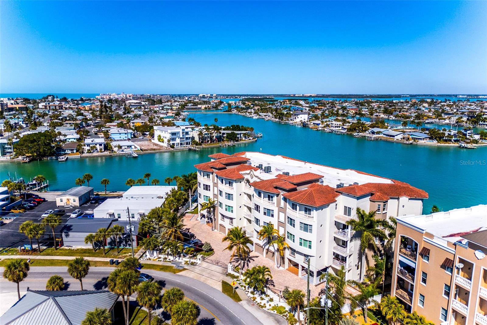 Image 2 of 82 For 220 108th Avenue 304