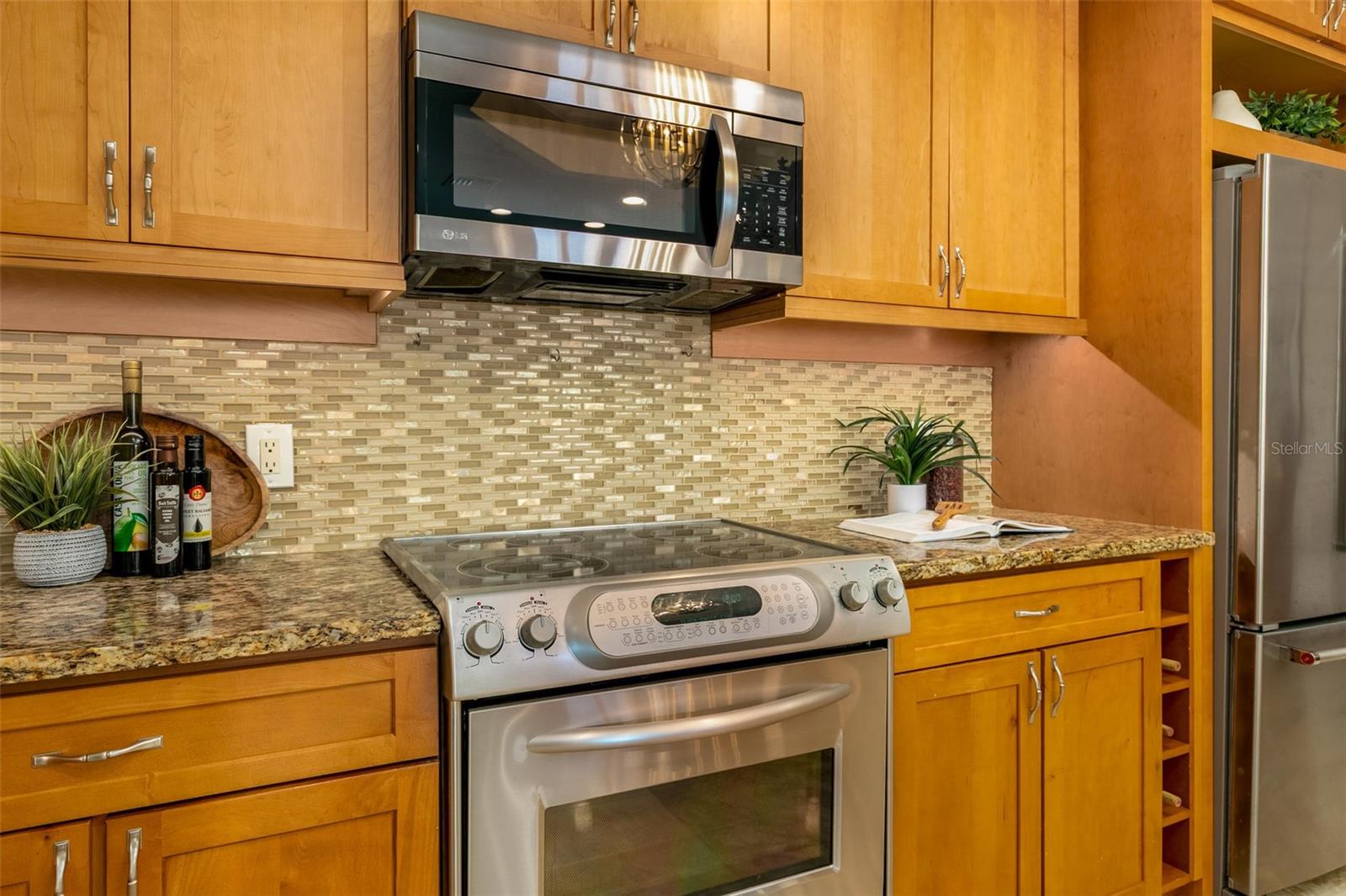 Image 23 of 82 For 220 108th Avenue 304