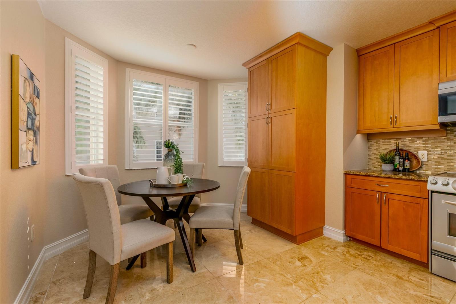 Image 28 of 82 For 220 108th Avenue 304