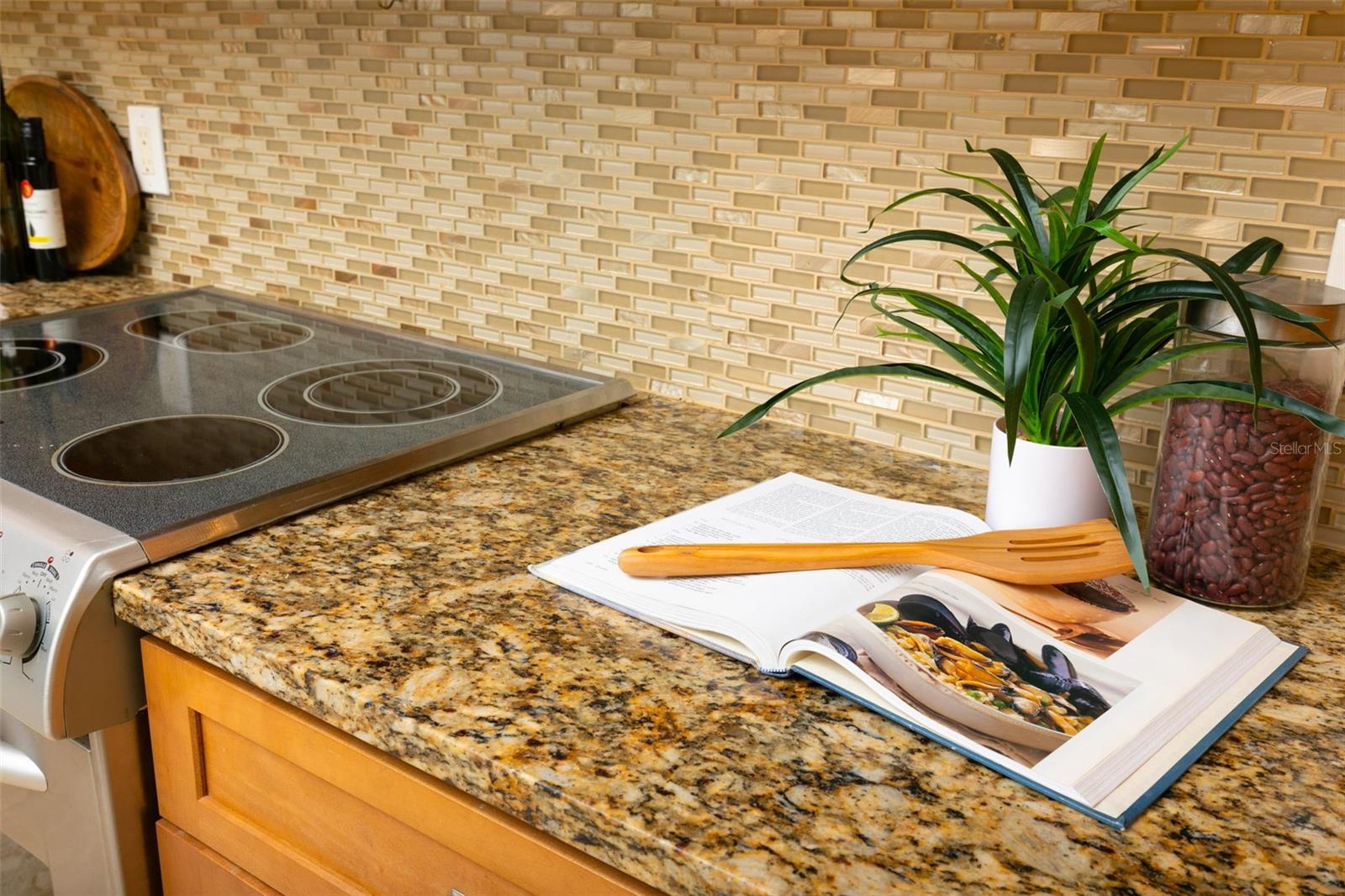 Image 29 of 82 For 220 108th Avenue 304