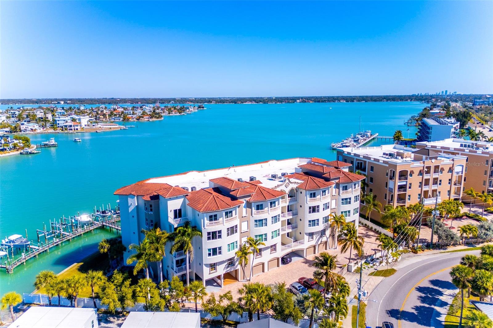 Image 3 of 82 For 220 108th Avenue 304