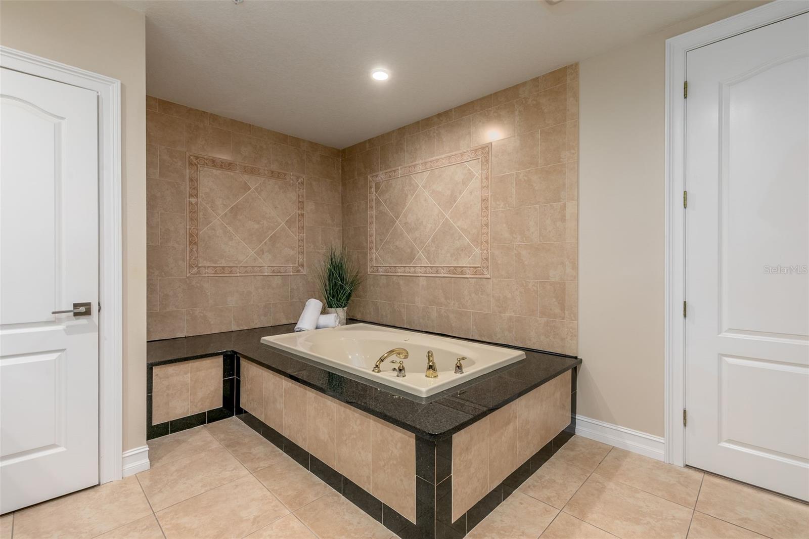 Image 44 of 82 For 220 108th Avenue 304