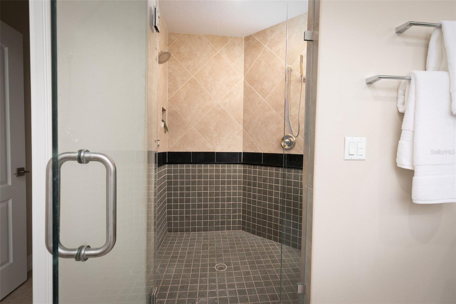 Image 45 of 82 For 220 108th Avenue 304