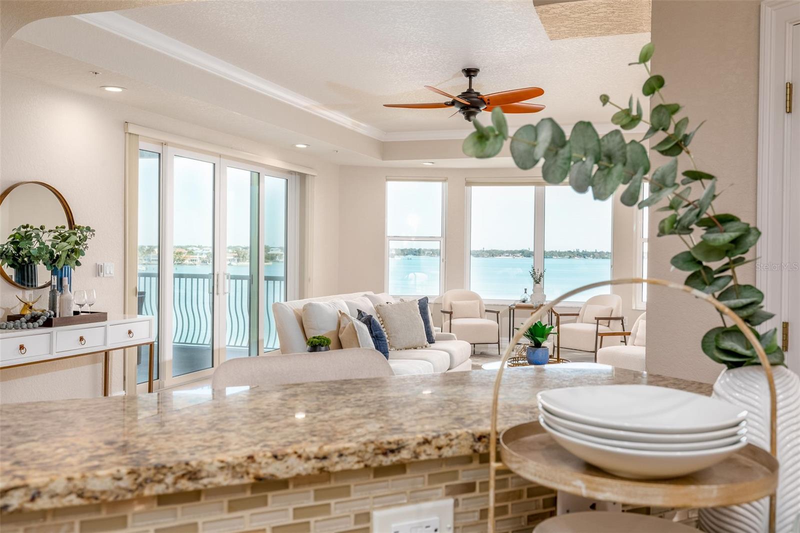 Image 6 of 82 For 220 108th Avenue 304