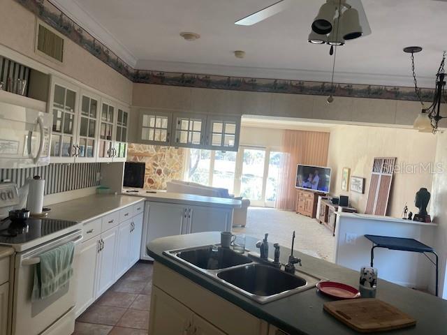 Image 11 of 29 For 6823 Greenbrier Drive