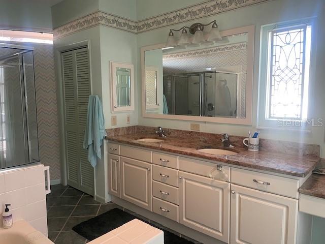 Image 22 of 29 For 6823 Greenbrier Drive