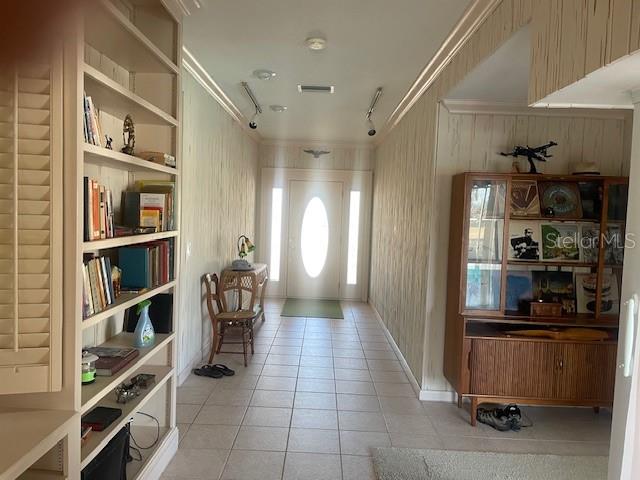 Image 4 of 29 For 6823 Greenbrier Drive