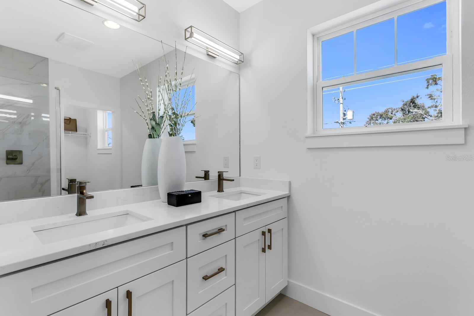 Image 25 of 32 For 2140 Chestnut Street