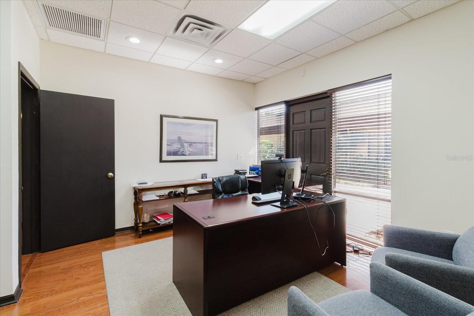 Image 13 of 44 For 611 Druid Road E 707 & 708