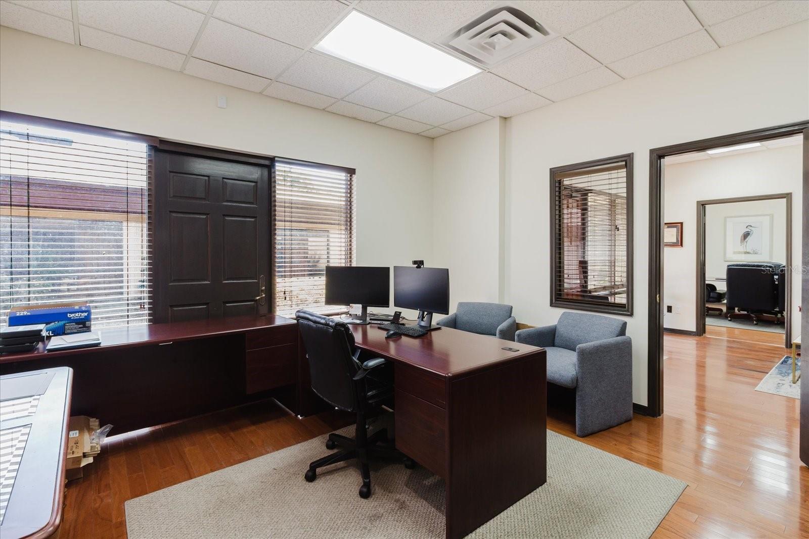 Image 14 of 44 For 611 Druid Road E 707 & 708