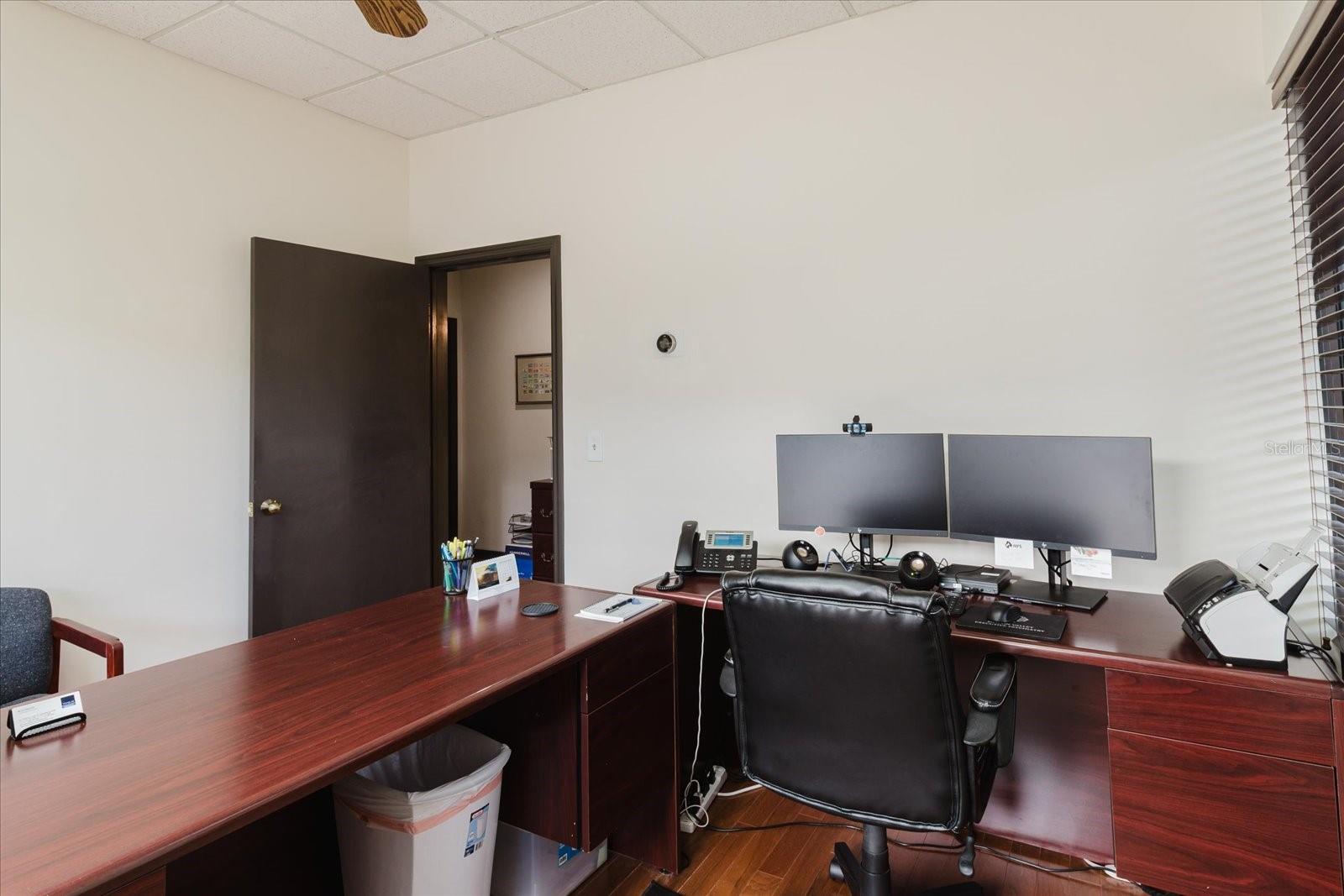 Image 21 of 44 For 611 Druid Road E 707 & 708