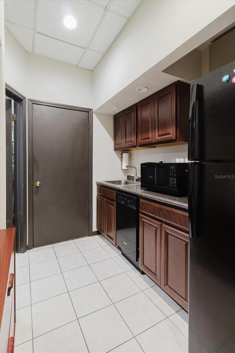 Image 34 of 44 For 611 Druid Road E 707 & 708