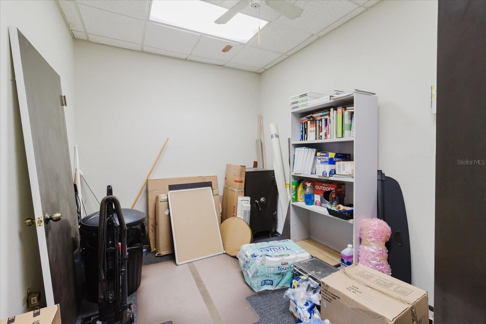 Image 36 of 44 For 611 Druid Road E 707 & 708