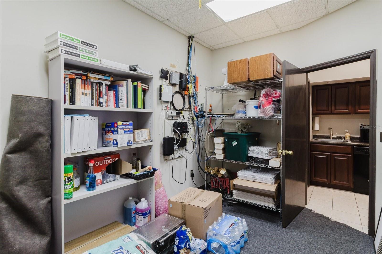 Image 37 of 44 For 611 Druid Road E 707 & 708