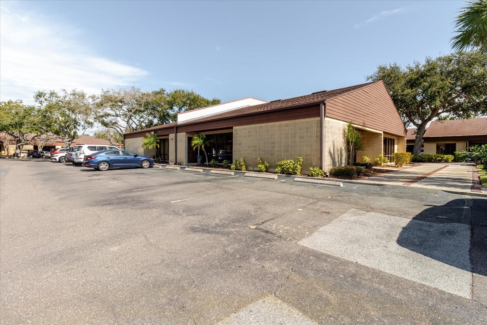 Image 43 of 44 For 611 Druid Road E 707 & 708