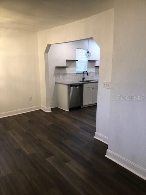 Image 6 of 21 For 1802 Comanche Avenue