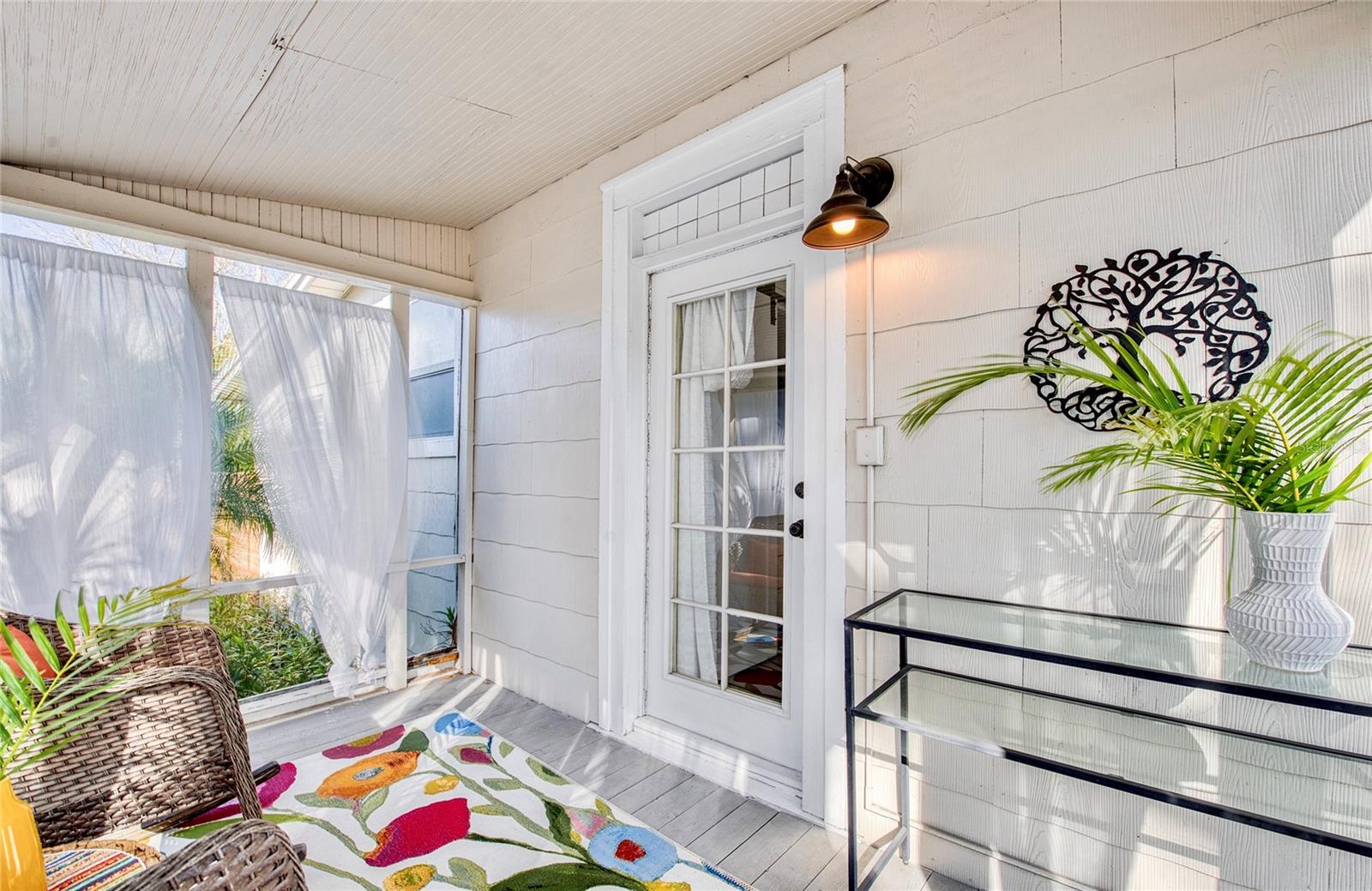 Image 13 of 58 For 209 35th Avenue N