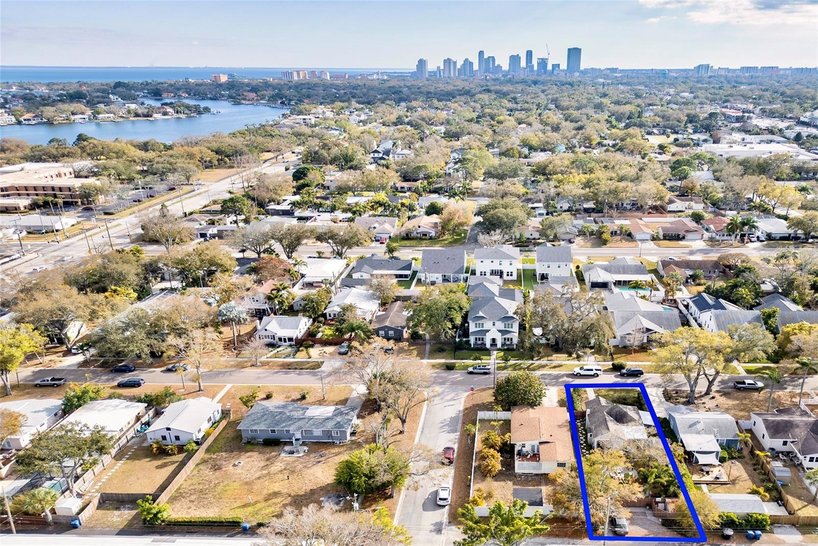 Image 15 of 58 For 209 35th Avenue N