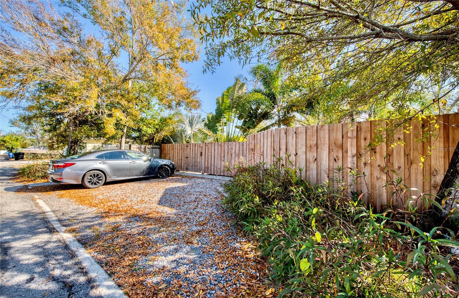 Image 18 of 58 For 209 35th Avenue N