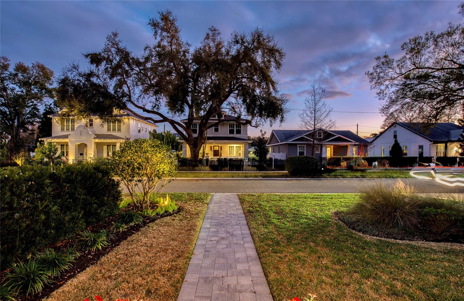 Image 43 of 58 For 209 35th Avenue N