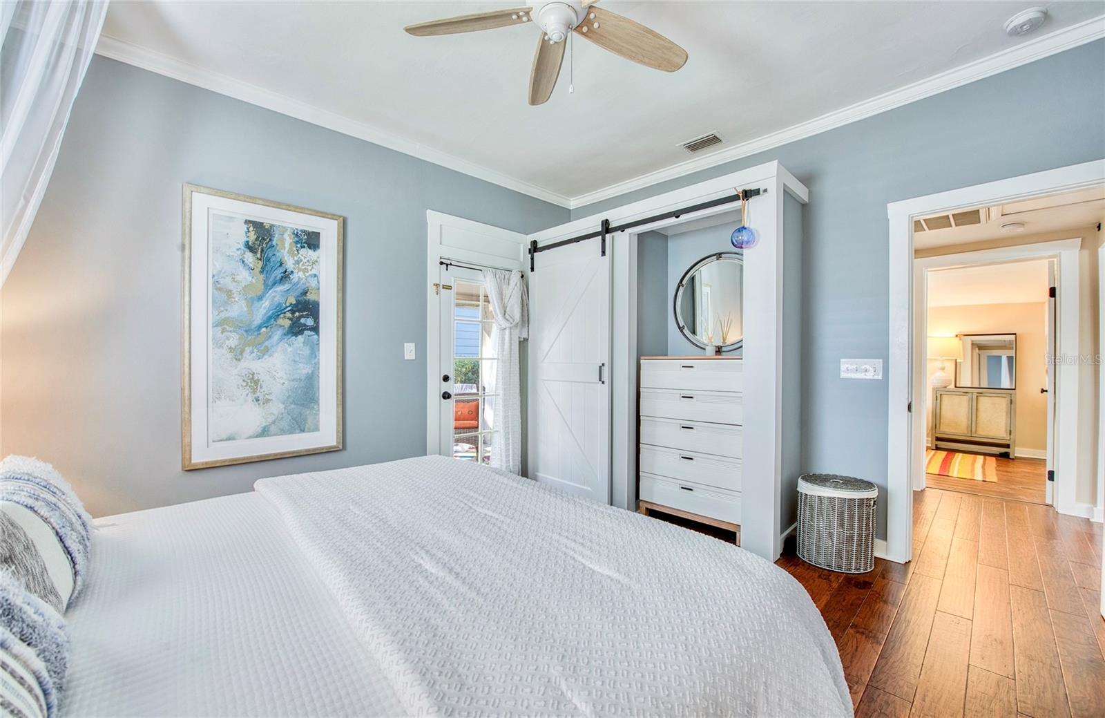 Image 9 of 58 For 209 35th Avenue N