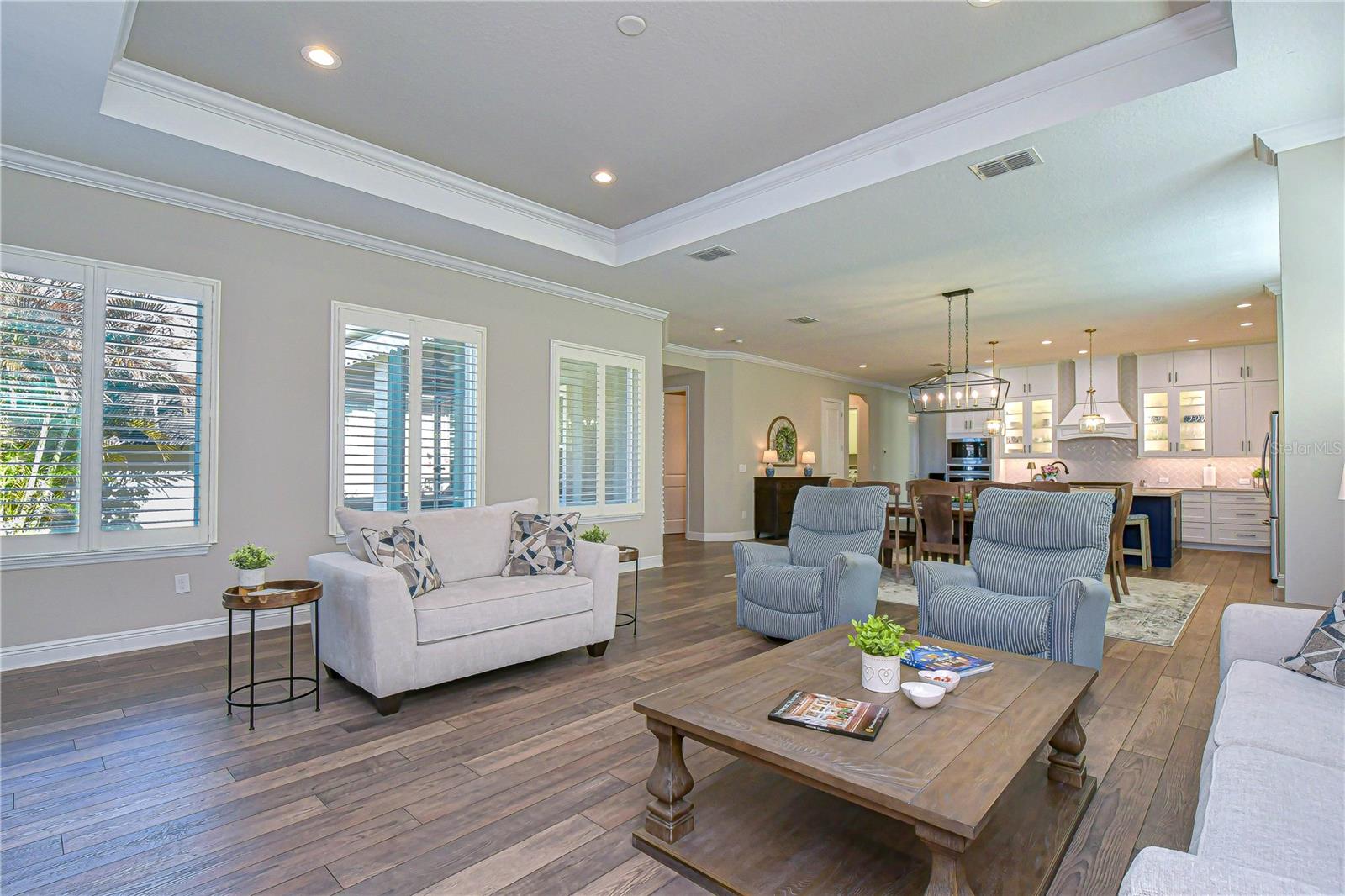 Listing photo id 12 for 6005 Sparrowhead Way