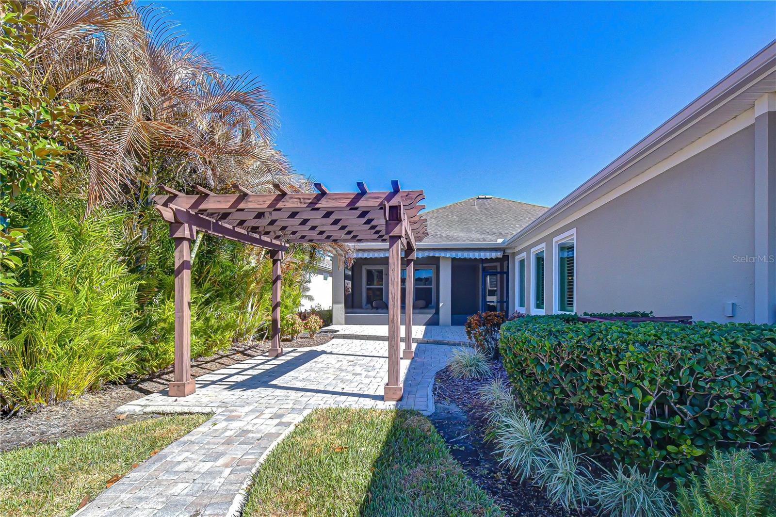 Listing photo id 0 for 6005 Sparrowhead Way