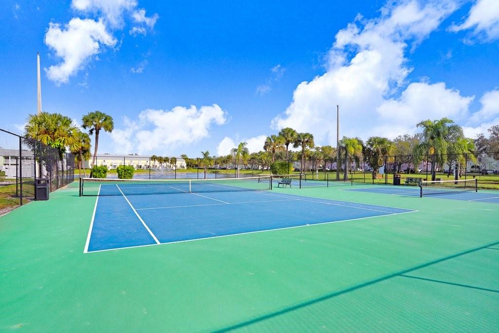 Image 36 of 67 For 4714 Cobia Drive Se C