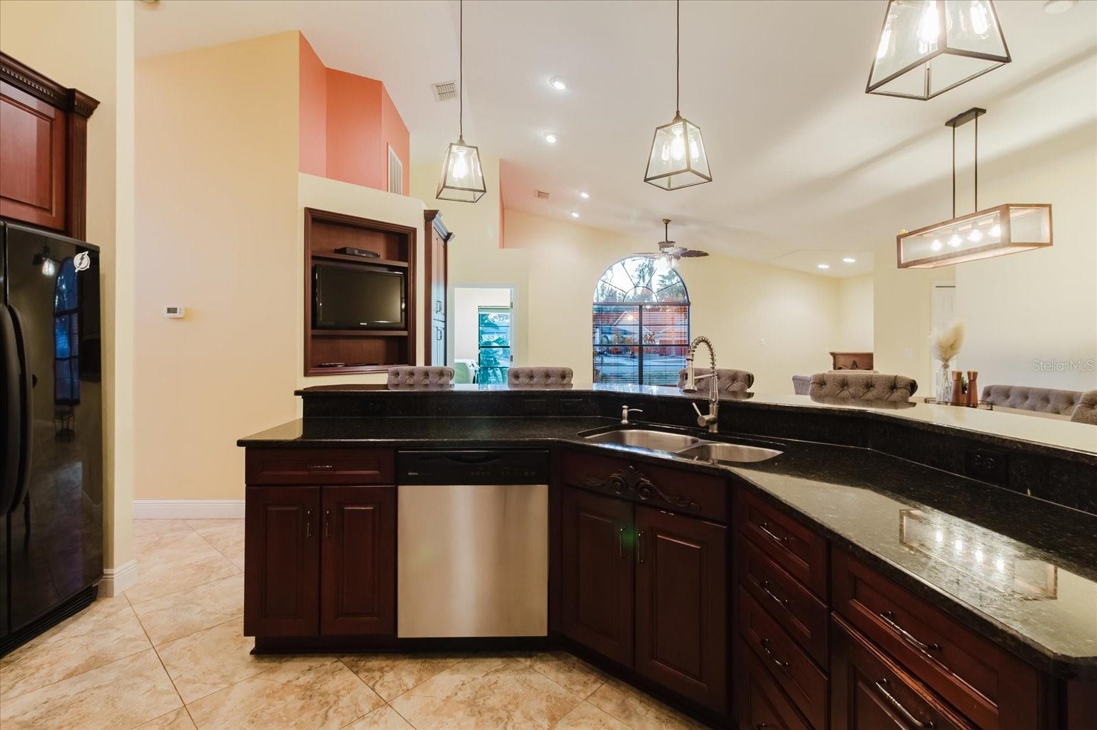 Image 16 of 71 For 5617 Fieldspring Avenue