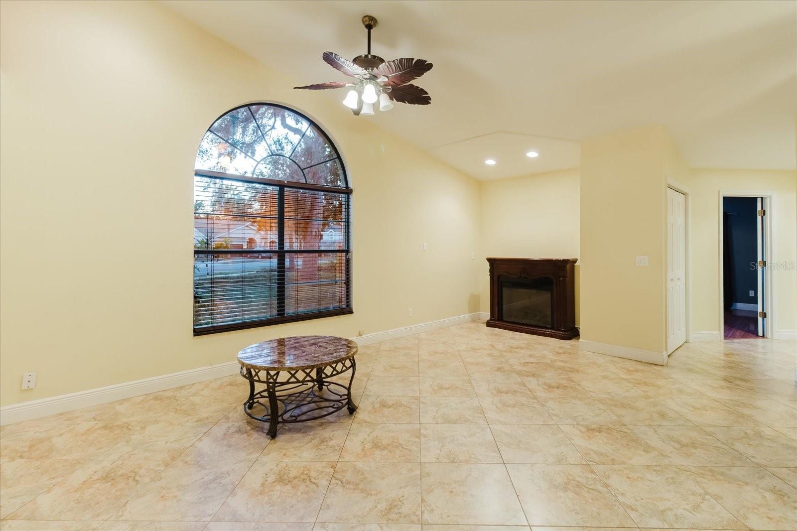 Image 28 of 71 For 5617 Fieldspring Avenue