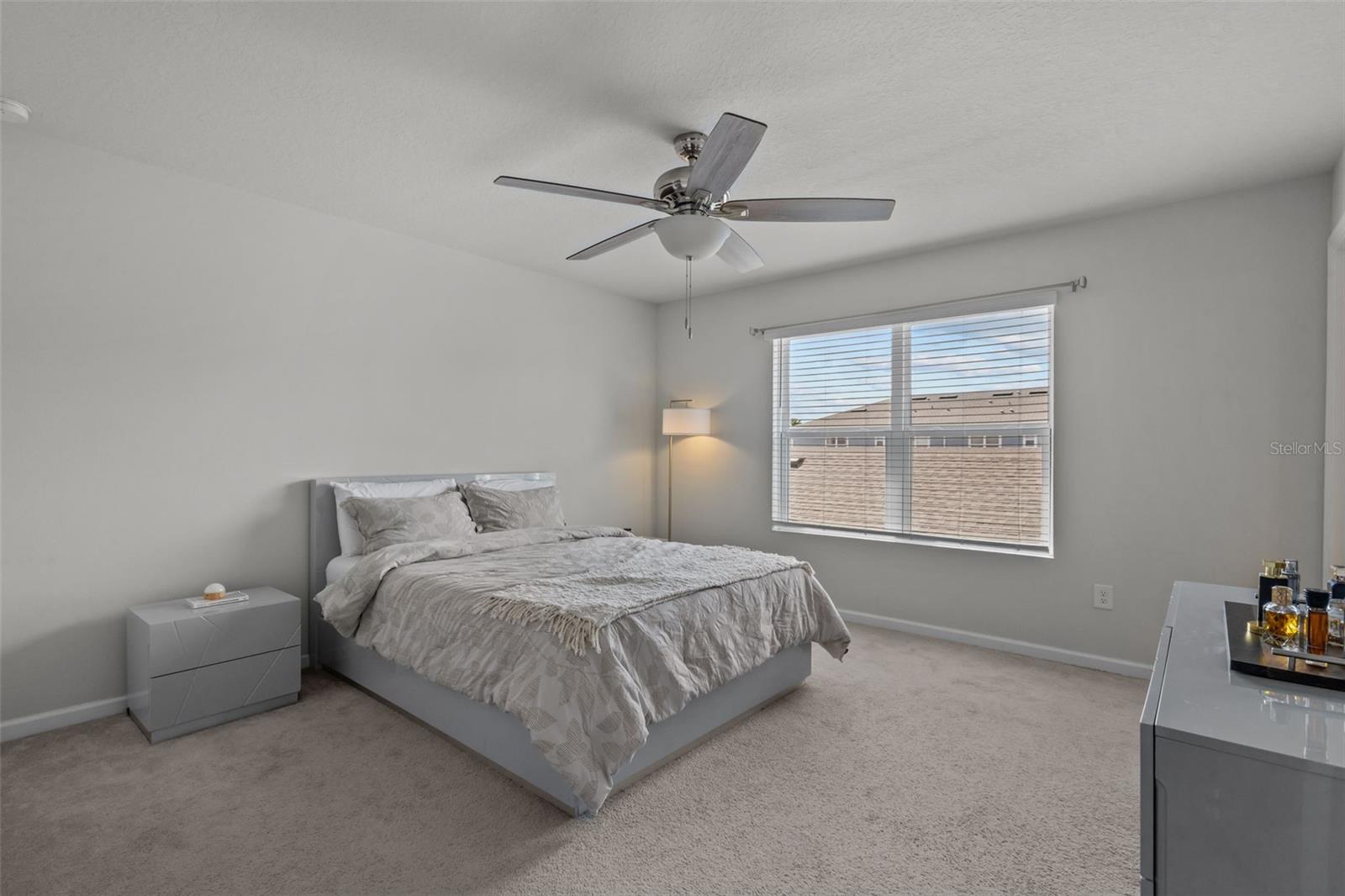 Image 4 of 44 For 15416 Caravan Avenue