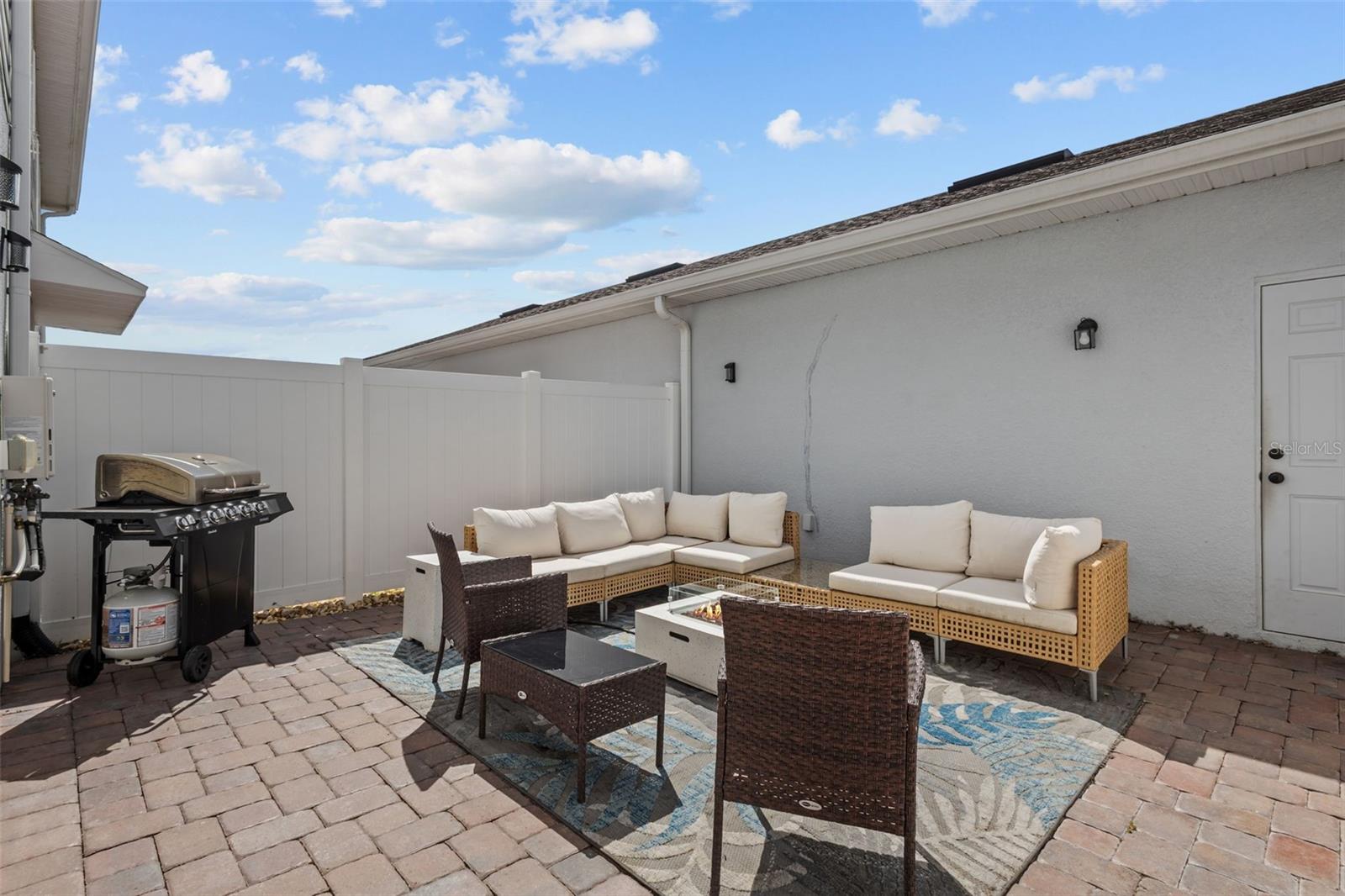 Image 5 of 44 For 15416 Caravan Avenue