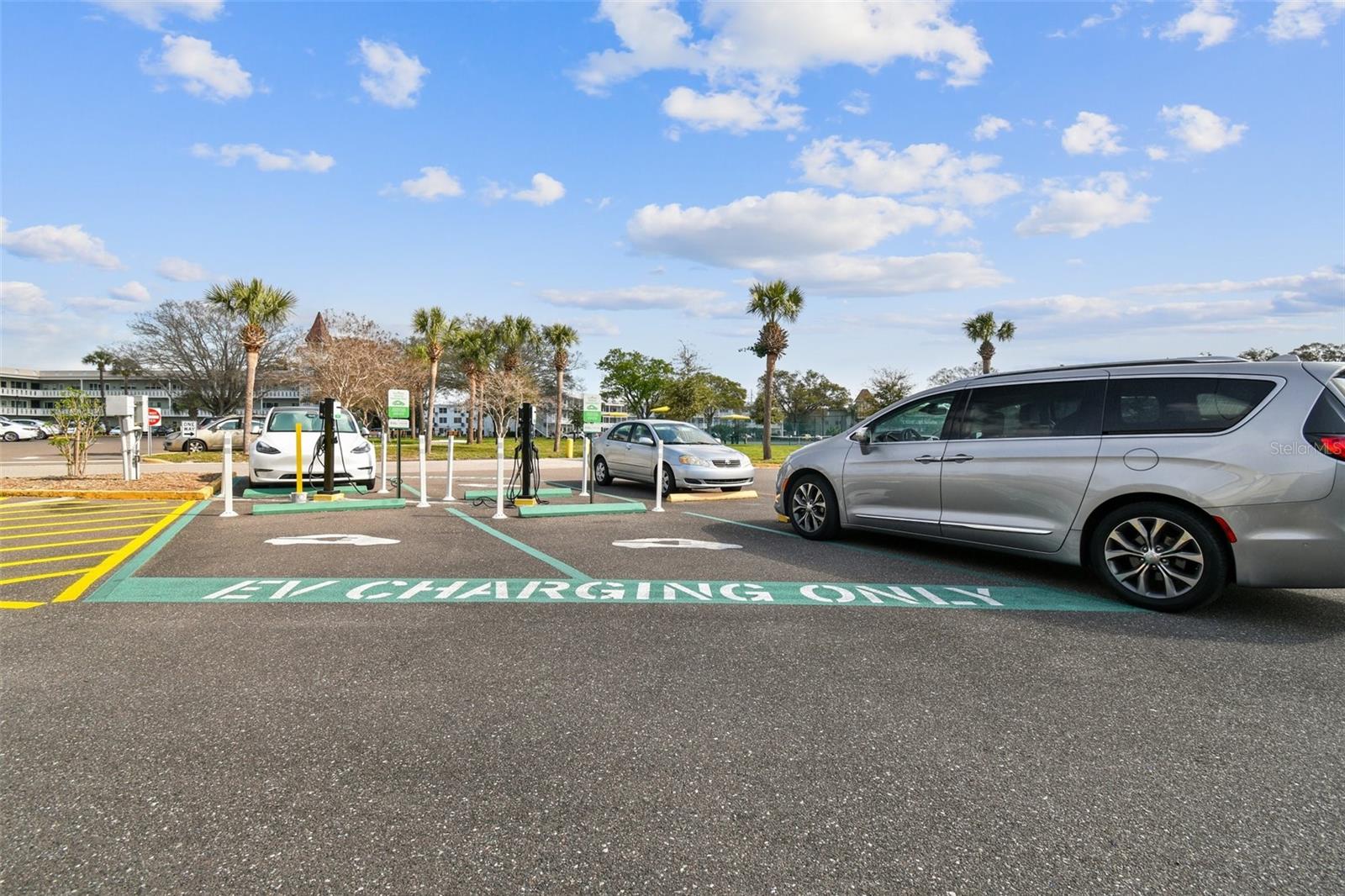 Image 28 of 36 For 2043 Denmark Street 53