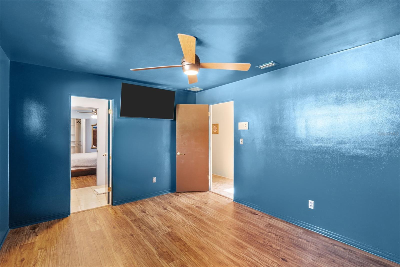 Image 24 of 44 For 1191 87th Avenue N