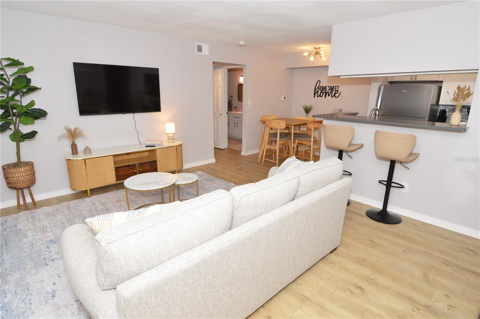 Image 12 of 100 For 8653 Fancy Finch Drive 104(furnis