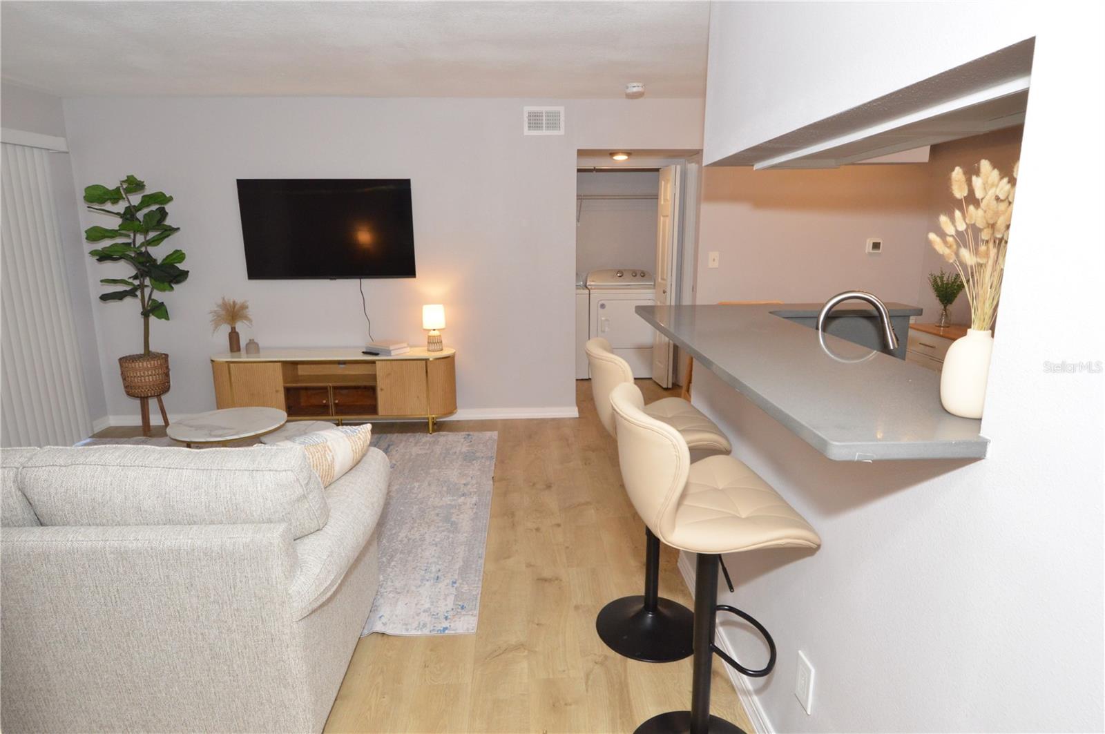 Image 13 of 100 For 8653 Fancy Finch Drive 104(furnis