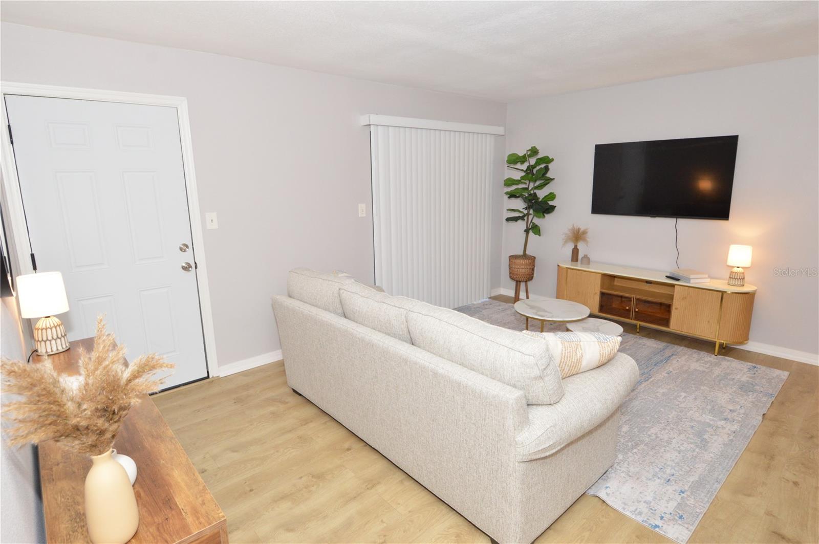 Image 15 of 100 For 8653 Fancy Finch Drive 104(furnis