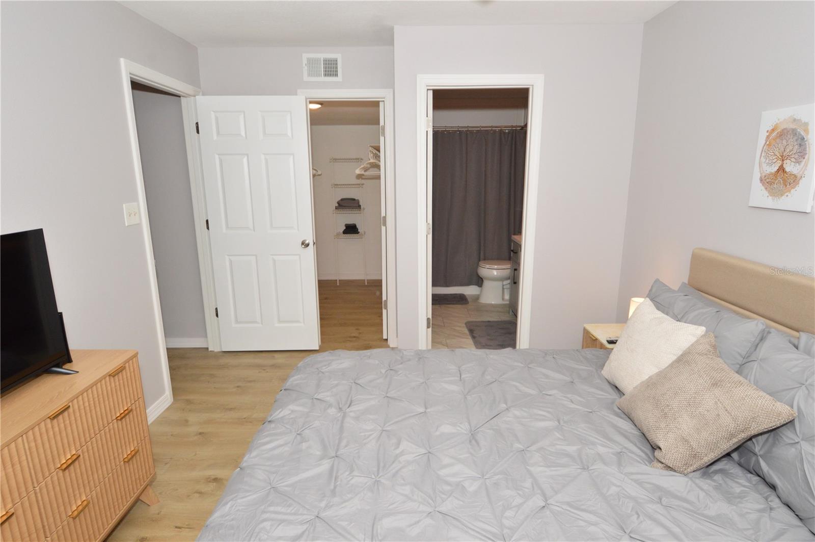 Image 31 of 100 For 8653 Fancy Finch Drive 104(furnis