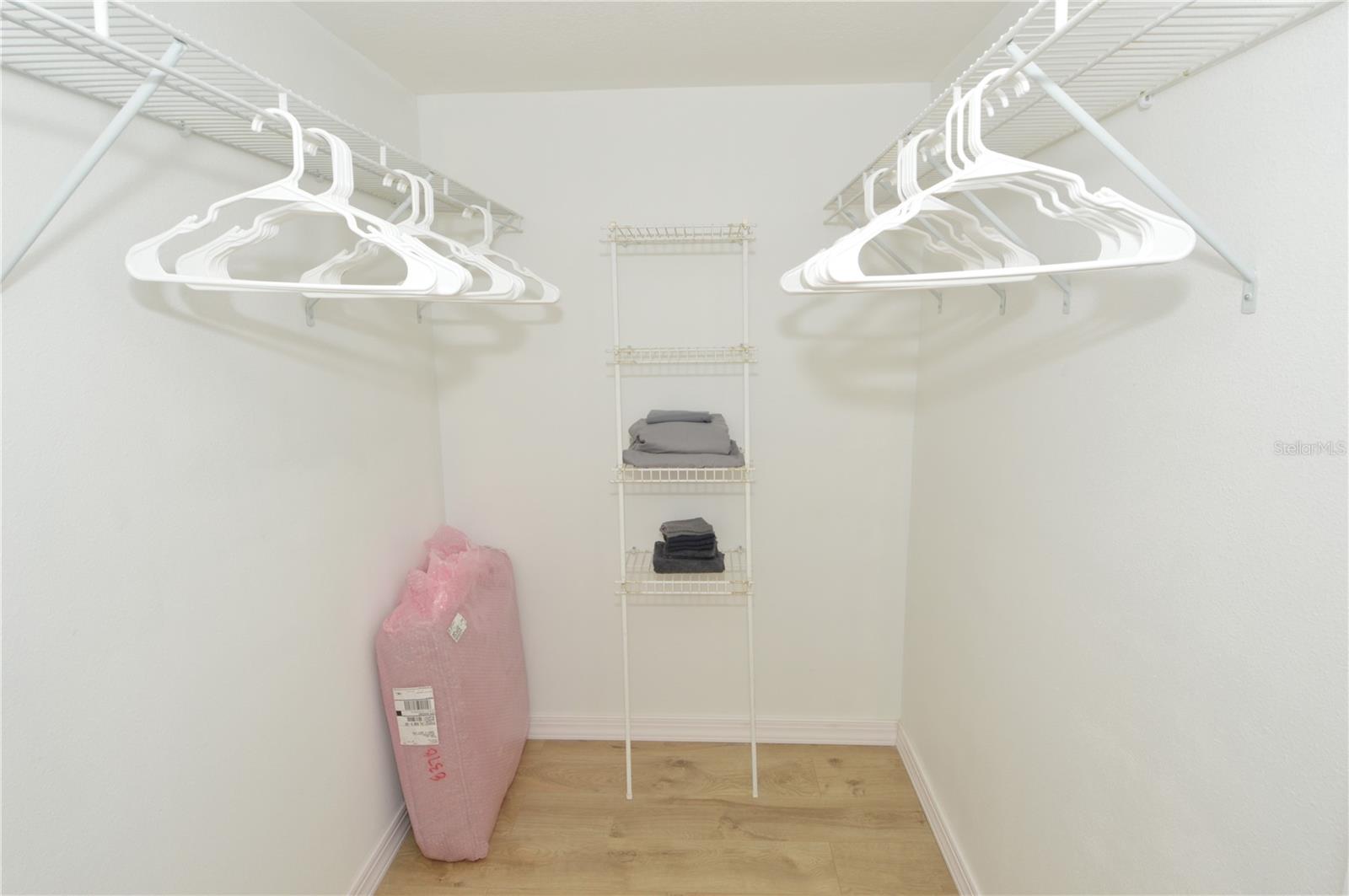 Image 32 of 100 For 8653 Fancy Finch Drive 104(furnis