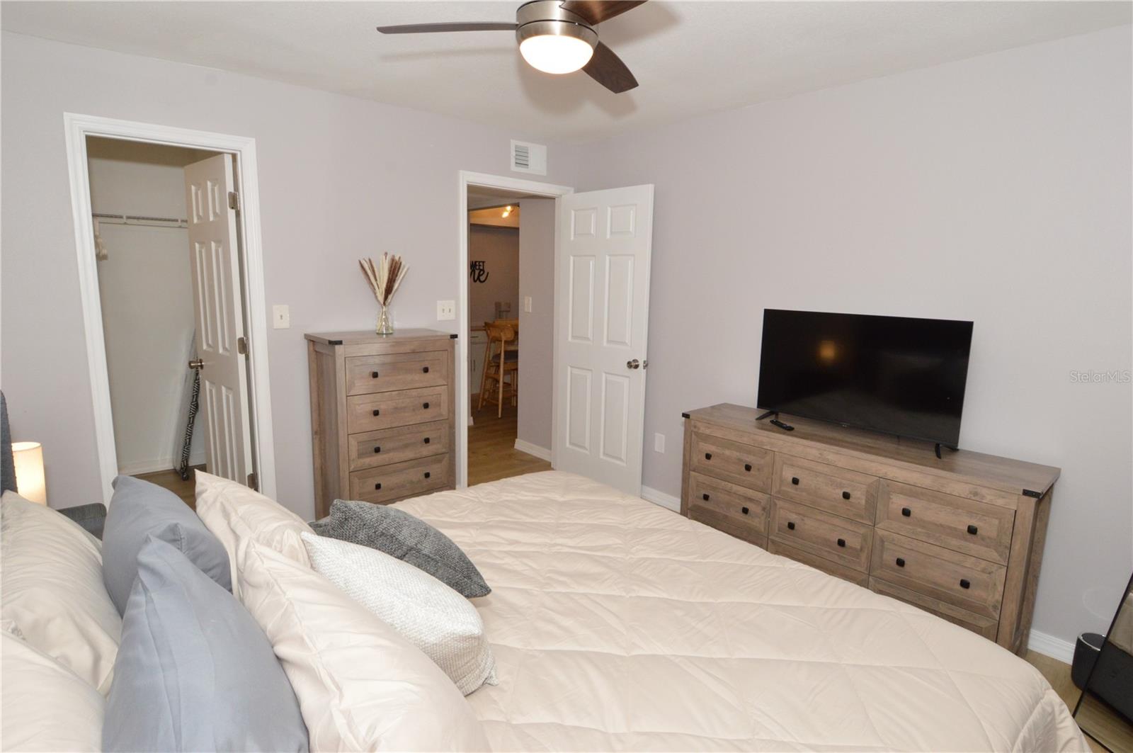 Image 50 of 100 For 8653 Fancy Finch Drive 104(furnis