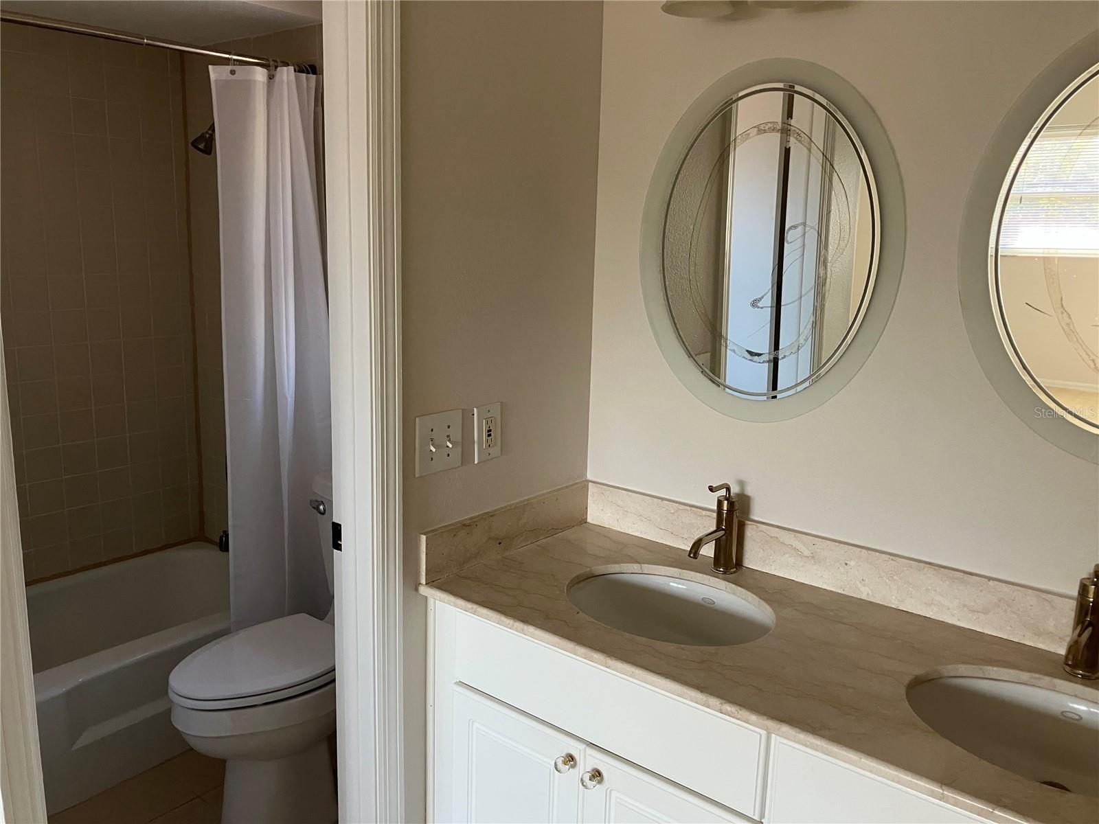 Image 8 of 15 For 514 Crestover Drive