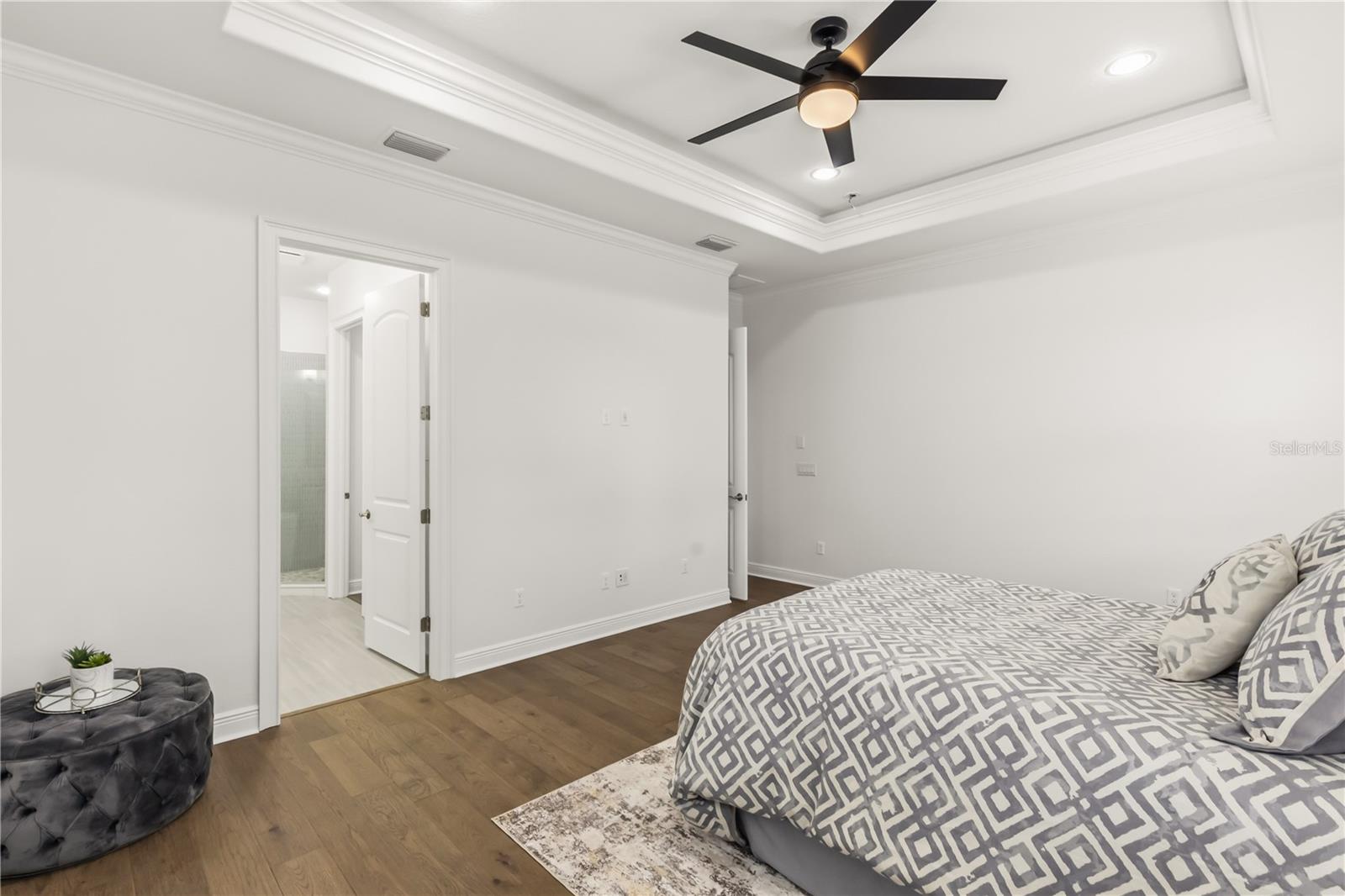 Listing photo id 15 for 32834 Estate Garden Drive