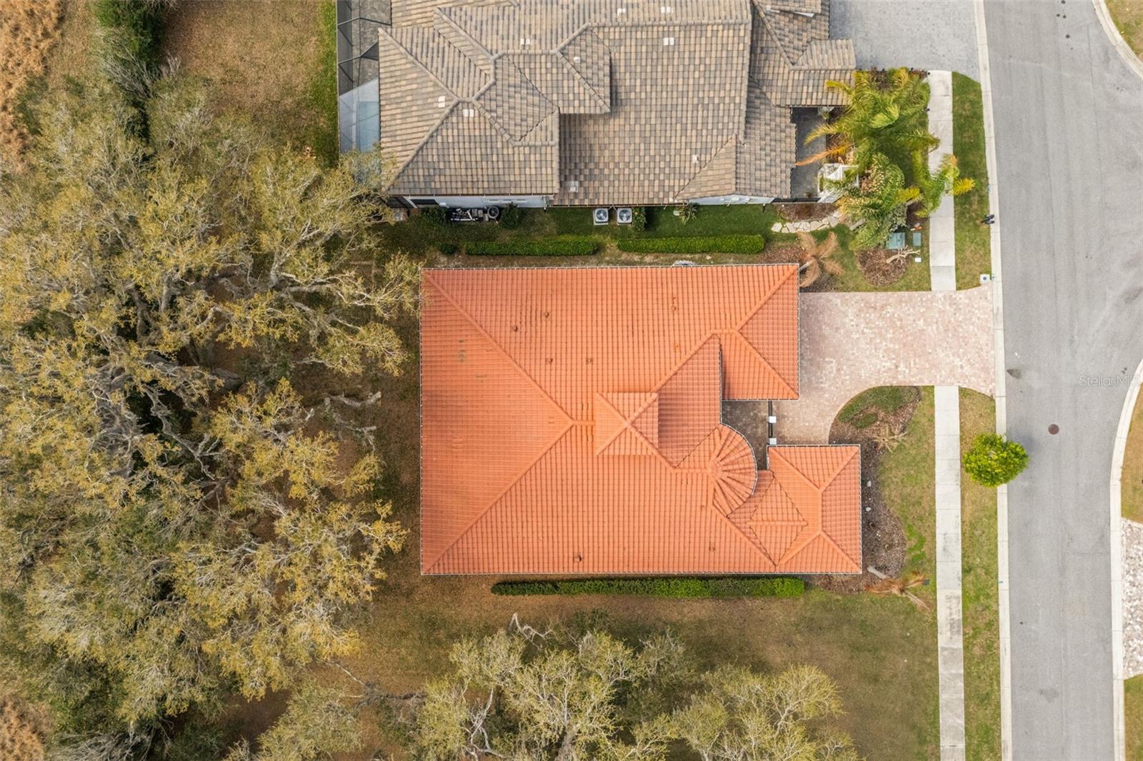 Listing photo id 41 for 32834 Estate Garden Drive