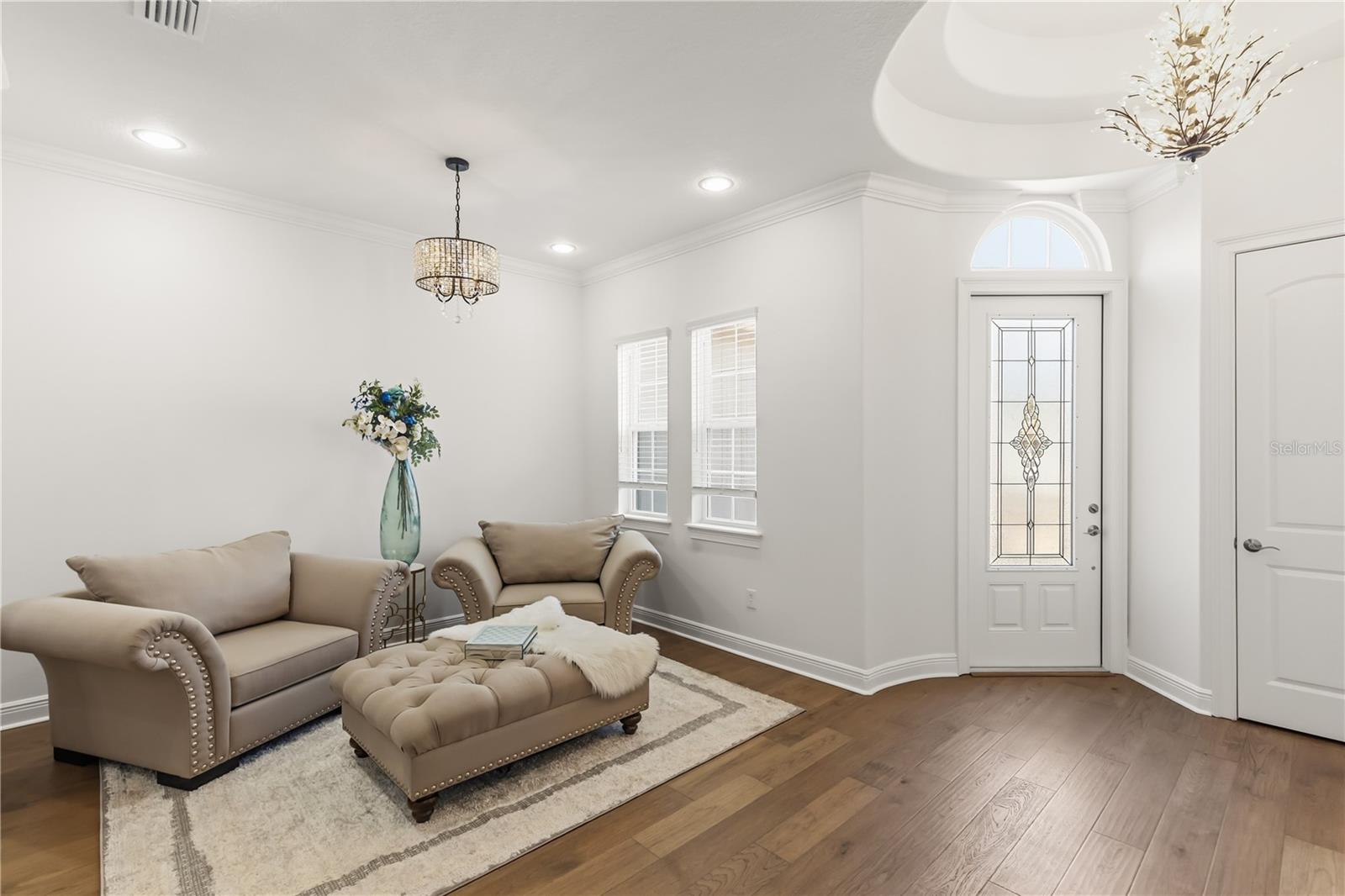 Listing photo id 4 for 32834 Estate Garden Drive