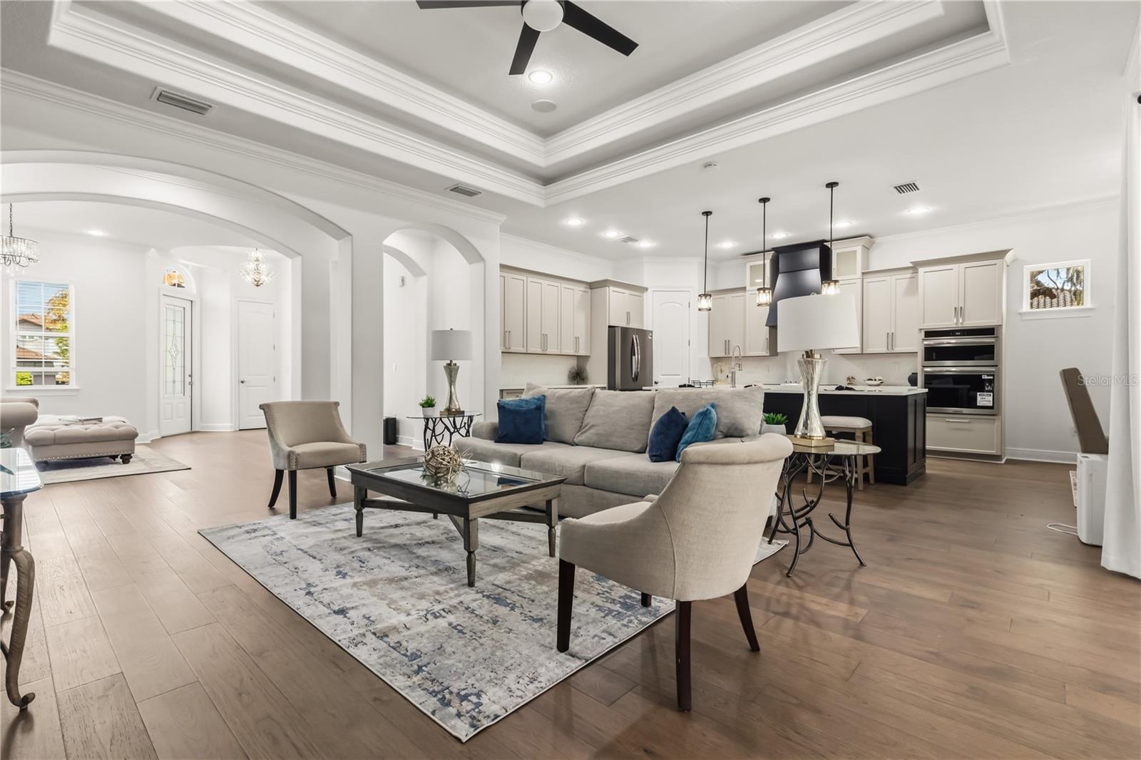 Listing photo id 5 for 32834 Estate Garden Drive