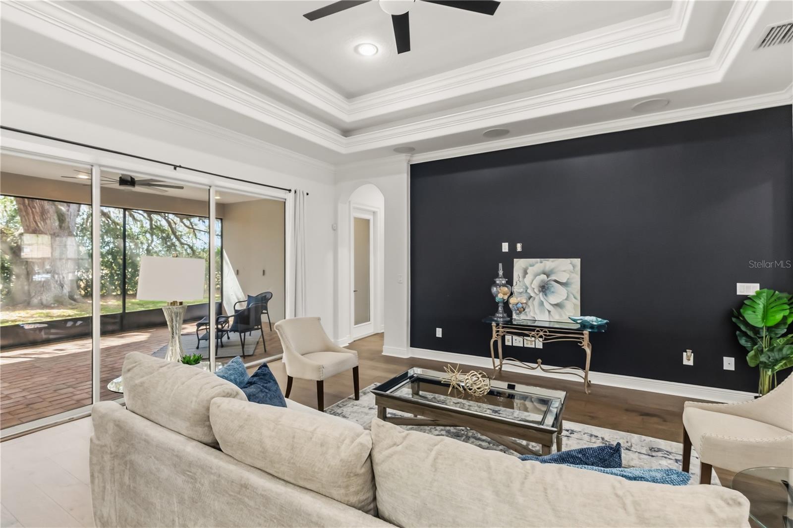 Listing photo id 7 for 32834 Estate Garden Drive