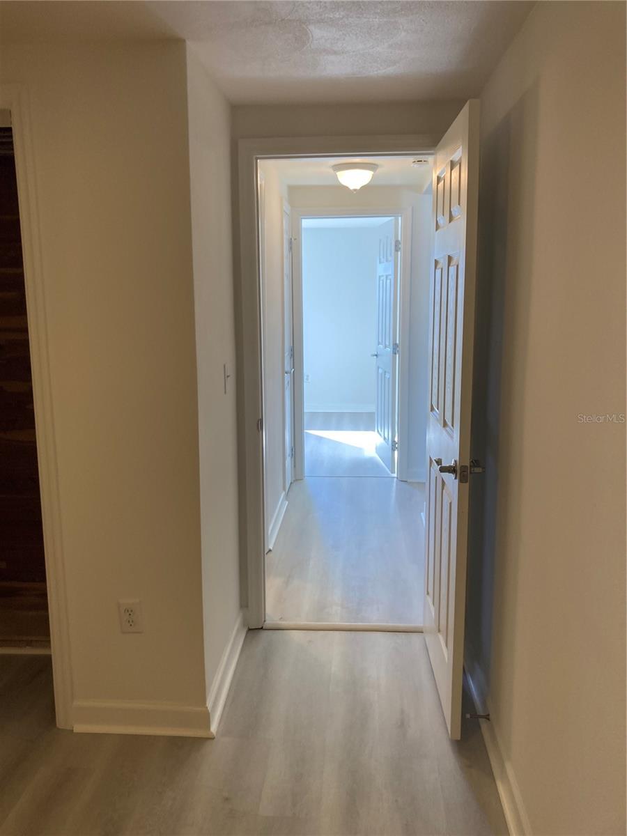 Image 15 of 17 For 3084 Sunstate  4416