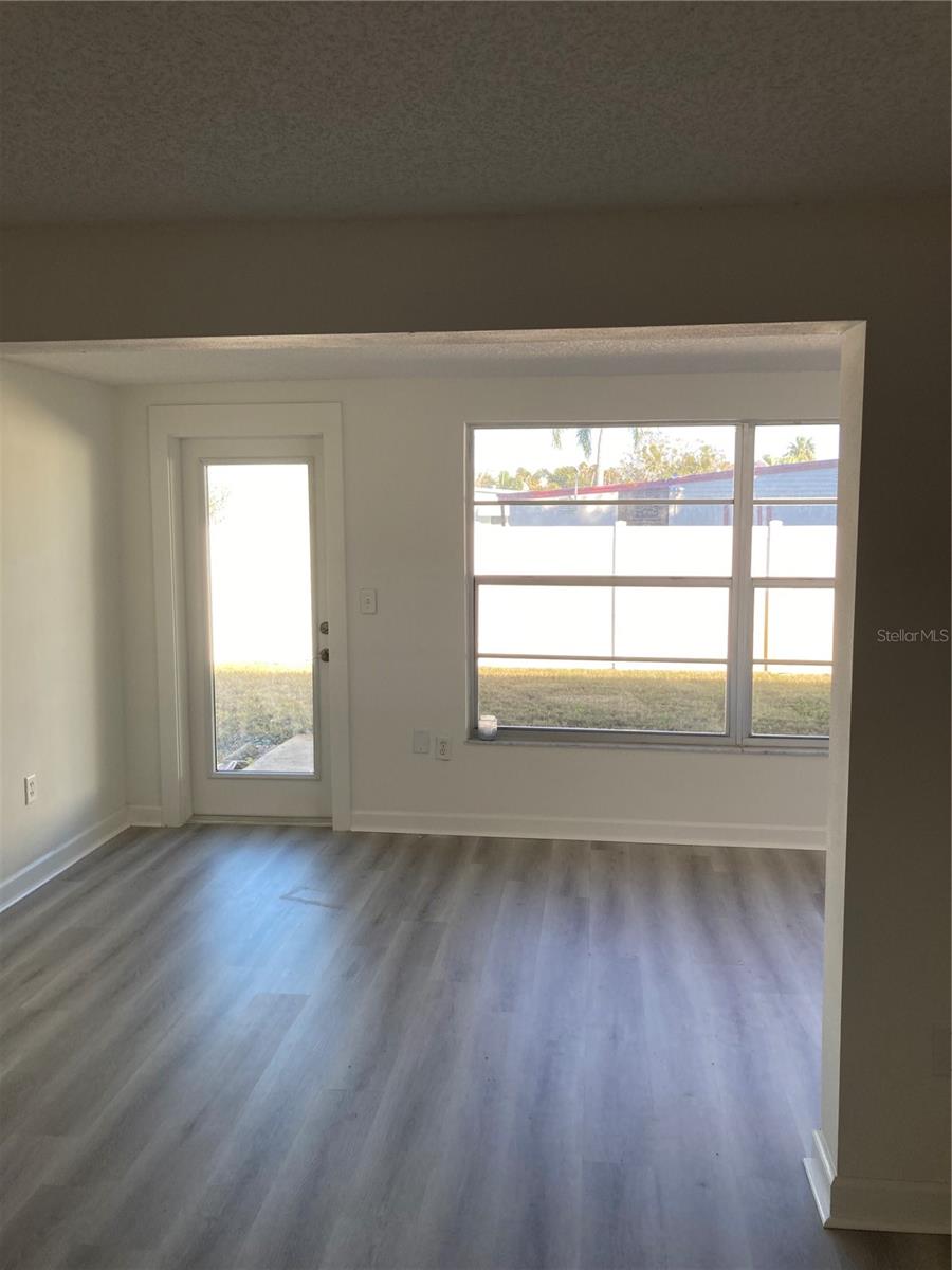 Image 16 of 17 For 3084 Sunstate  4416