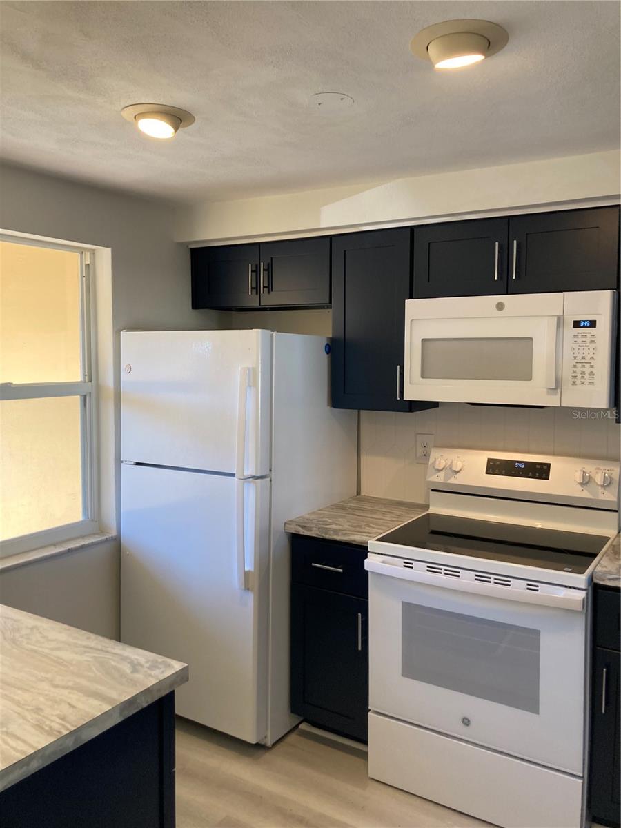 Image 4 of 17 For 3084 Sunstate  4416